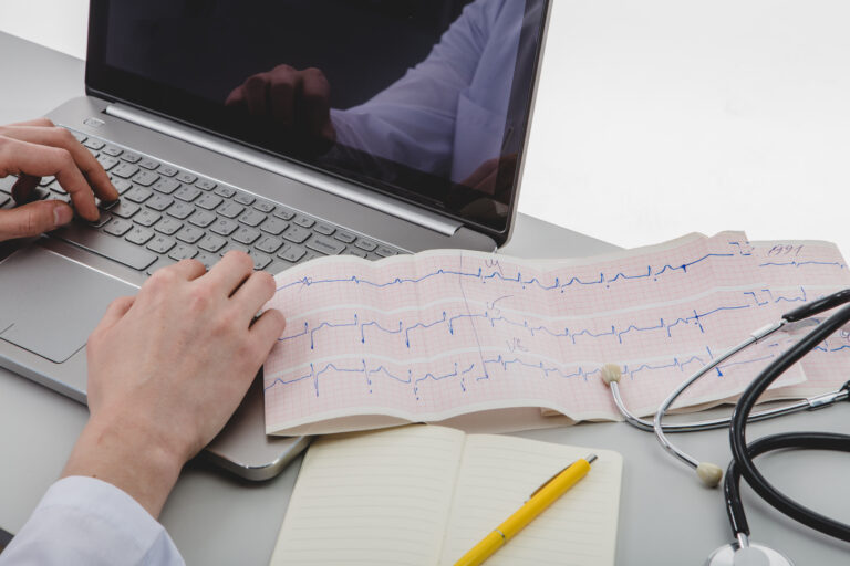 🏥 Hastanelerde İş Başvurusu İçin Gerekli Belgeler Nelerdir? Detaylı Rehber! 📄🩺